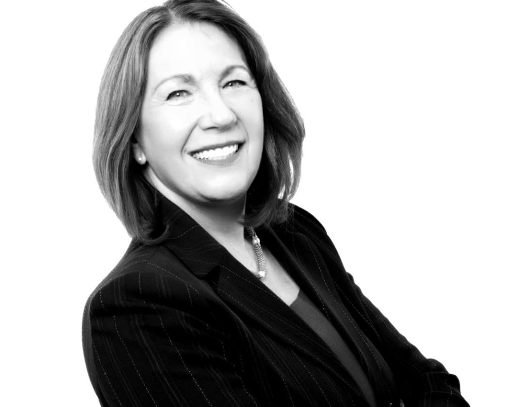 Paula Lowe